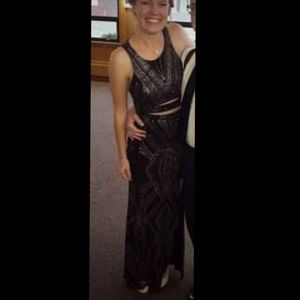 Black/gold Evening Gown